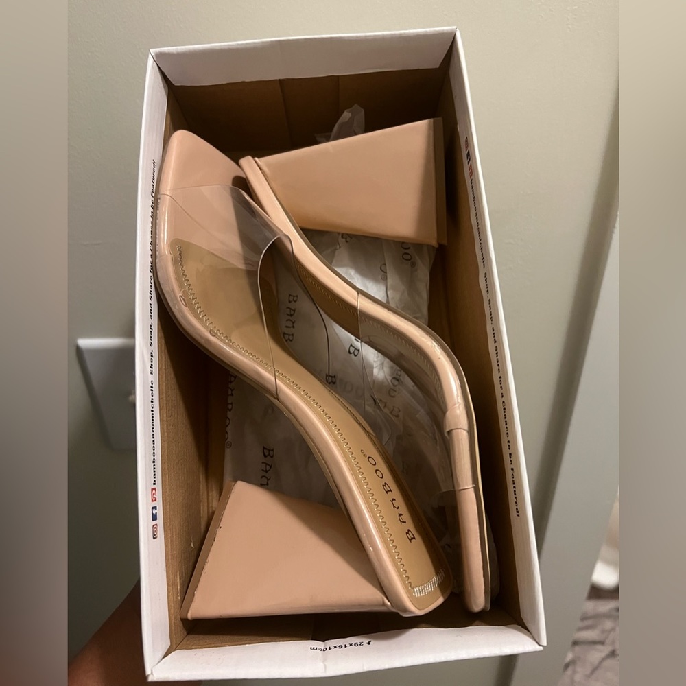 Women’s heels size 10